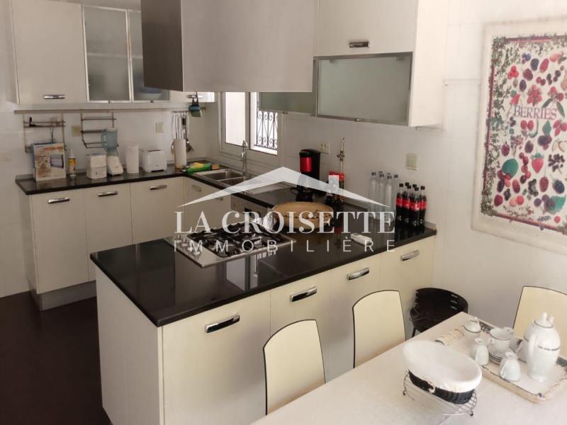 Duplex meublé S+3 avec jardin à Gammarth